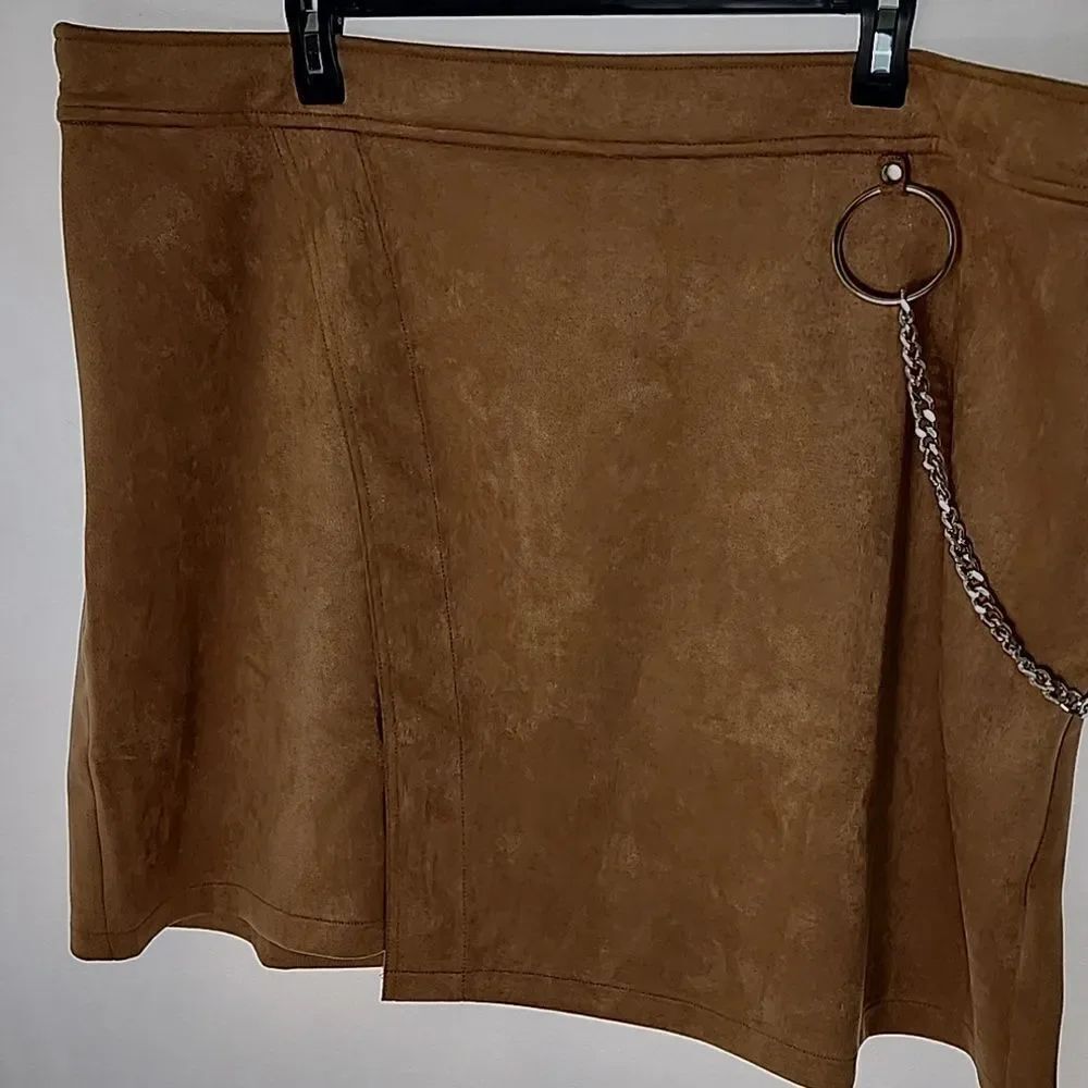 Camel Colored Faux SuedeWrap Side Zip Skirt With Chain & Ring Detail Soncy Mini